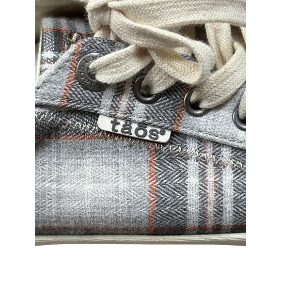 Taos Footwear Star Plaid Lace Up Sneakers Women's 8 Gray Preppy Academia Neutral - Picture 9 of 10